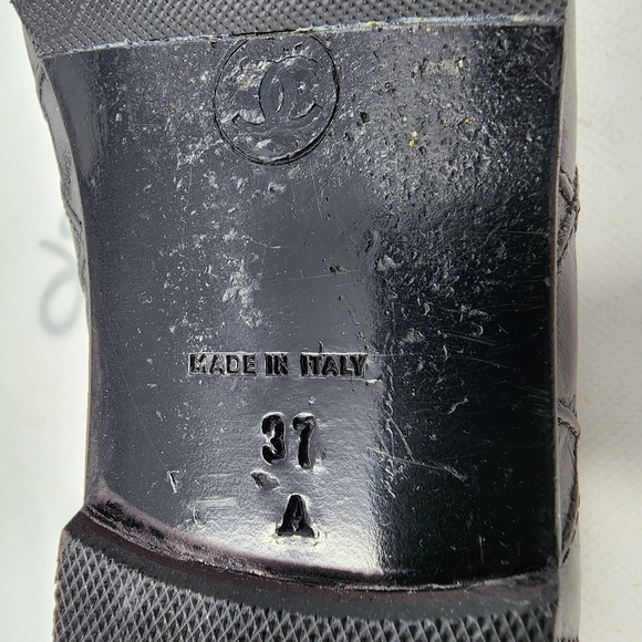 Chanel Black Leather Quilted Flats 37 - Picture 10 of 11